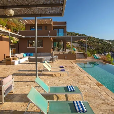 Arkoudaki Luxurious Escape With Infinity Pool & Sea Access * Evgiros