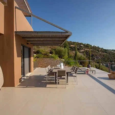 Arkoudaki Luxurious Escape With Infinity Pool & Sea Access 빌라 Evgiros