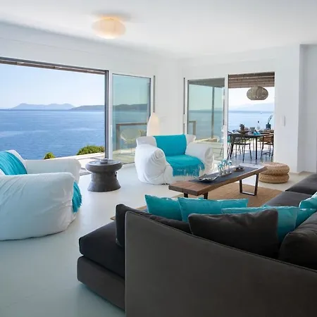 Arkoudaki Luxurious Escape With Infinity Pool & Sea Access *