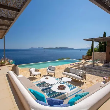 Arkoudaki Luxurious Escape With Infinity Pool & Sea Access 빌라 *