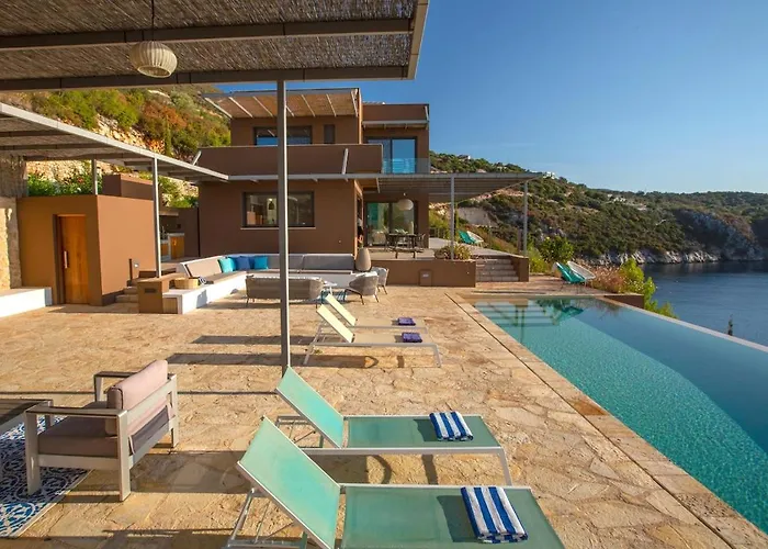 Seafront Arkoudaki * Evgiros