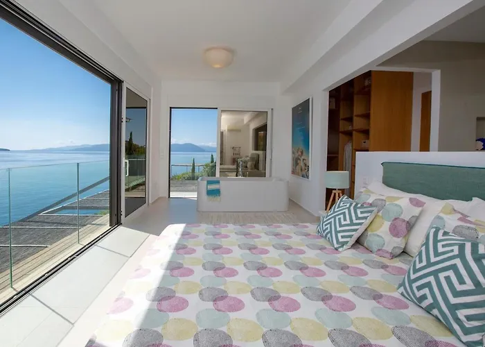 Seafront Arkoudaki *