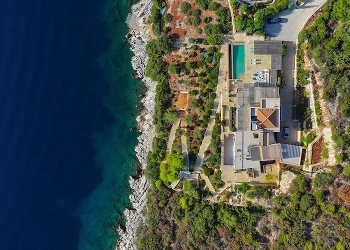 Seafront Arkoudaki *