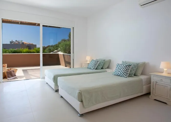 Seafront Arkoudaki Villa