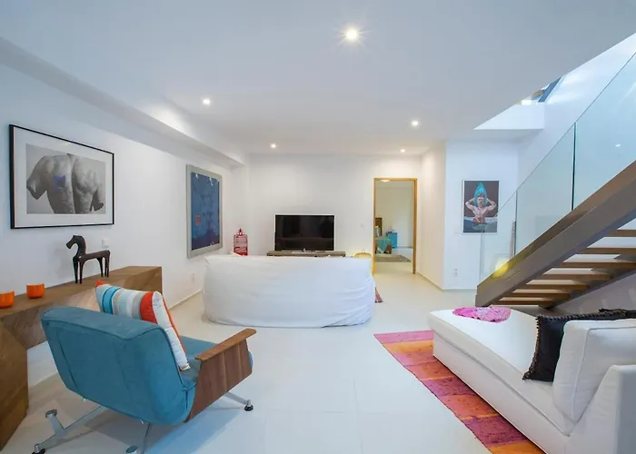 Seafront Arkoudaki Villa *